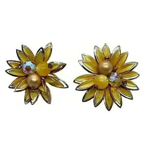 Vintage Coro Earrings Yellow Daisy Flower Enamel & Cut Out Glass Bead Center 50s